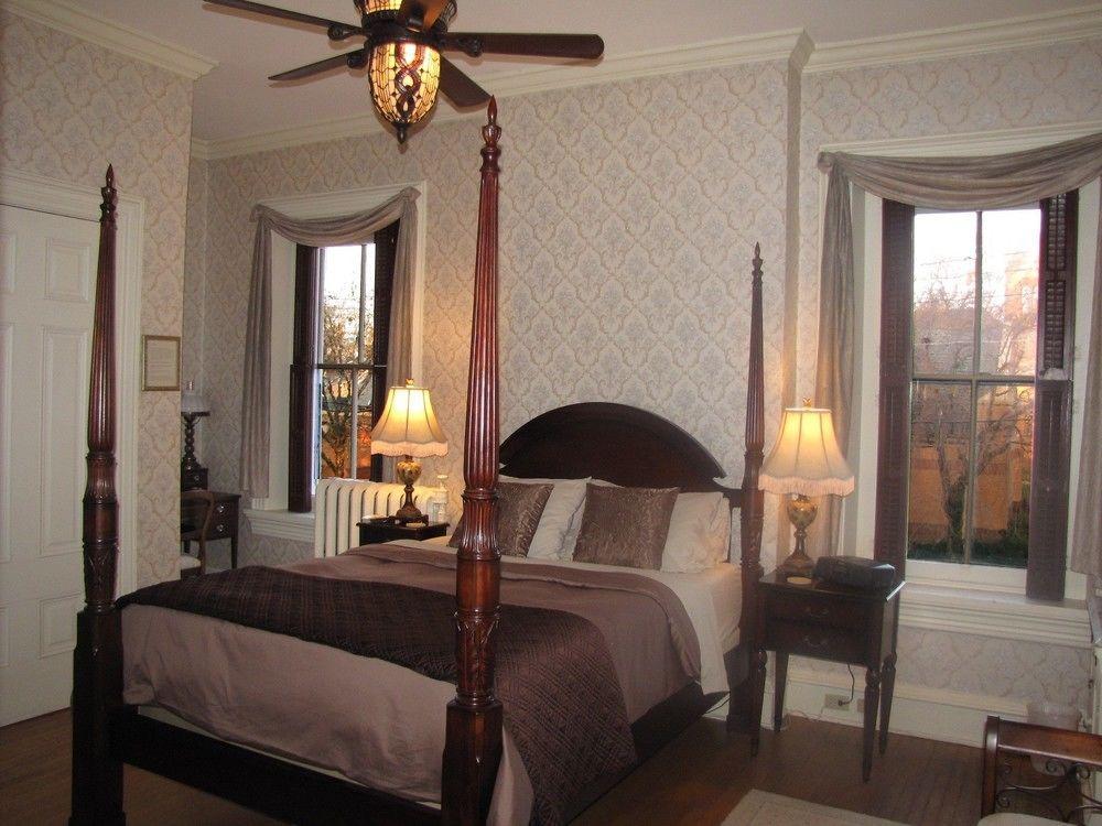 Lovelace Manor Bed And Breakfast Ланкастер Экстерьер фото