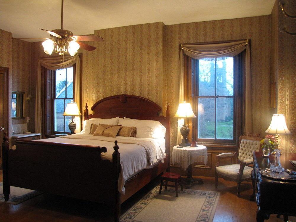 Lovelace Manor Bed And Breakfast Ланкастер Экстерьер фото